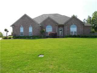 1102 Highland Court, Hartselle, AL 35640