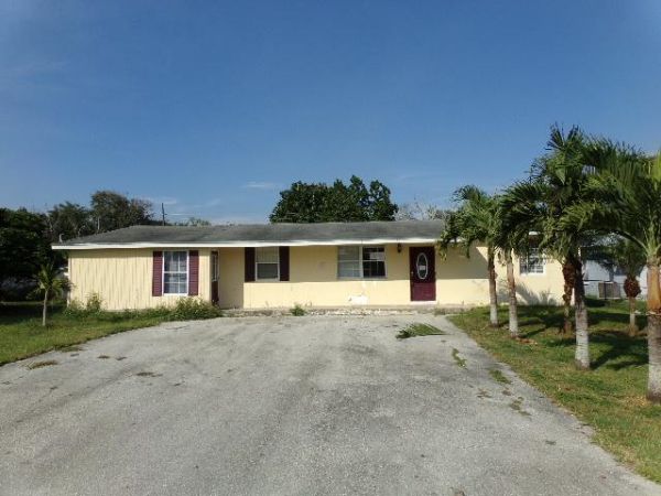 415 Southeast 2Nd Street, South Bay, FL 33493