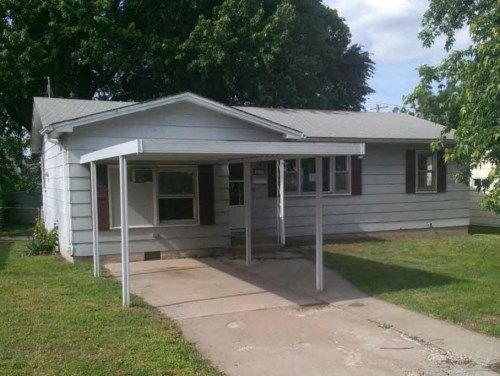 1621 E Nora St, Springfield, MO 65803