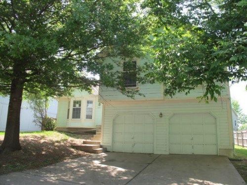 22015 W 47th Ter, Shawnee, KS 66226