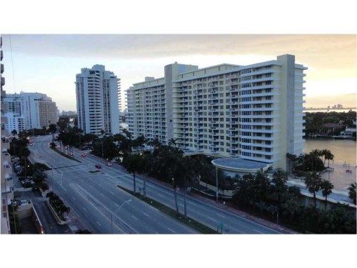 5601 COLLINS AV # 1403, Miami Beach, FL 33140