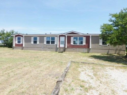 255 Cowboys Ln, Springtown, TX 76082