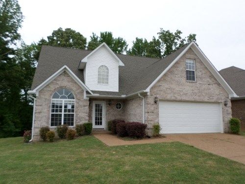 33 Rustic Bridge Dr, Jackson, TN 38305