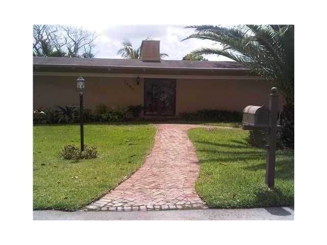 7590 SW 60 ST, Miami, FL 33143