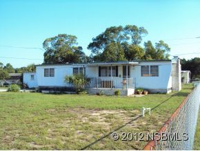 156 Hann St., Oak Hill, FL 32759