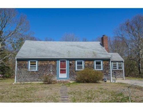 46 Fisher Rd, Hyannis, MA 02601
