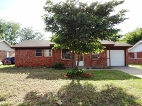 1010 Jan Dr, Burkburnett, TX 76354