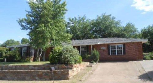 1317 West Water St, Weatherford, TX 76086