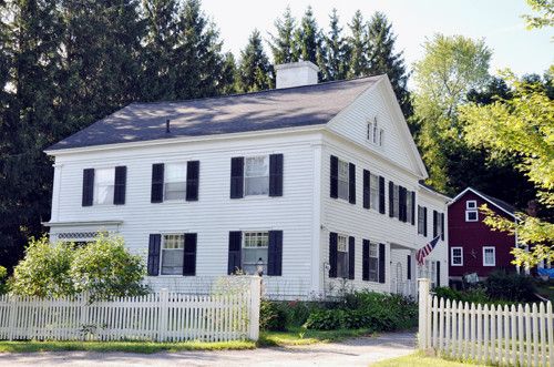 40 West Road, Bennington, VT 05201