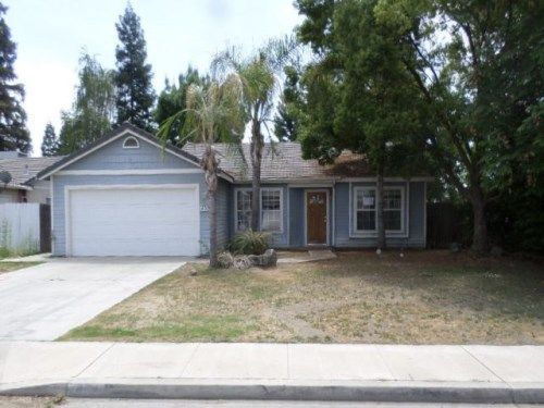 2339 W Buena Vista Avenue, Visalia, CA 93291