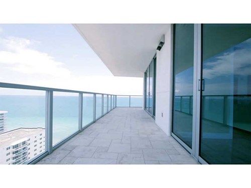 3101 S OCEAN DR # 2401, Hollywood, FL 33019