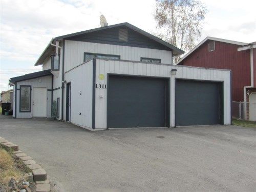 1311 27th Ave, Fairbanks, AK 99701