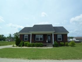 629 Tecumseh Dr, Shepherdsville, KY 40165