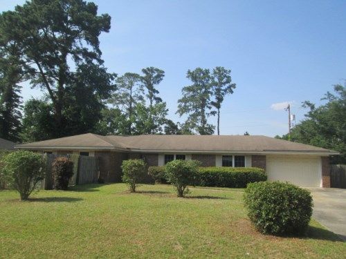 6 Austin Dr, Savannah, GA 31419