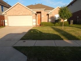 11112 Whispering Brook Ln, Fort Worth, TX 76140