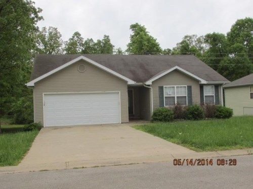 1414 Raspberry Dr, Lebanon, MO 65536