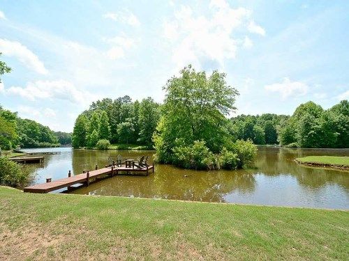 262 Lakeview Lane, Hiram, GA 30141