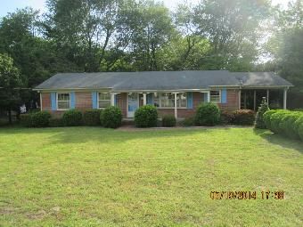 120 Martin St, Bowling Green, VA 22427