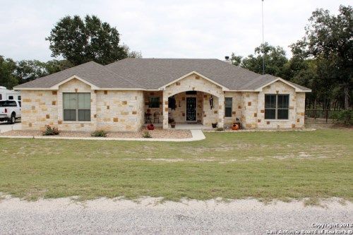 116 WILD STALLION DR, La Vernia, TX 78121