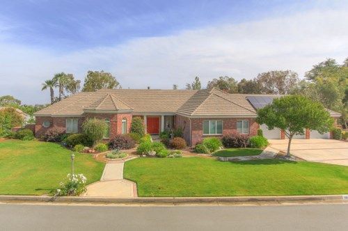 1911 Country Club Drive, Redlands, CA 92373