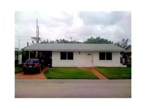 2704 NW 51ST PL, Fort Lauderdale, FL 33309