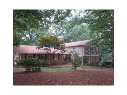 1777 Grandeus Lane Sw, Stone Mountain, GA 30087