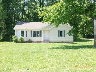 570 Garnet Dr, Clarksville, TN 37042