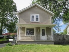 37 E Ralston Ave, Akron, OH 44301