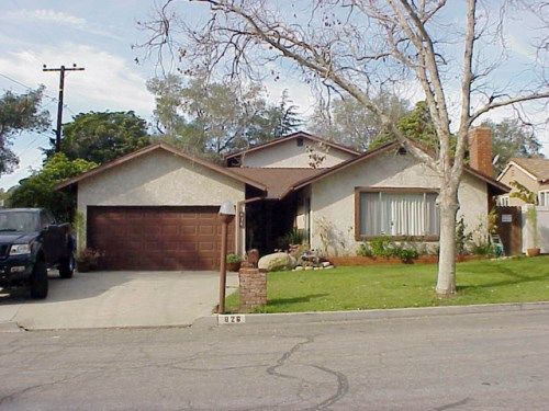 826 Roger Rd, Santa Paula, CA 93060