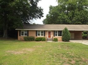 2806 Friendly Ln, Columbia, SC 29210