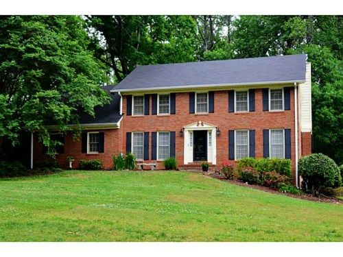 330 Hollyridge Drive, Roswell, GA 30076