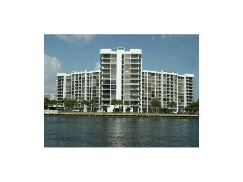 400 Leslie Dr # 215, Hallandale, FL 33009