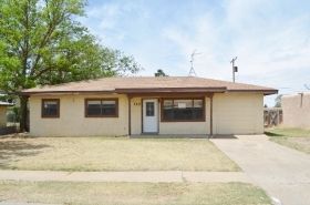 112 Colorado Drive, Portales, NM 88130