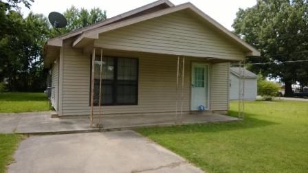 1613 West Avenue C Street, Hope, AR 71801