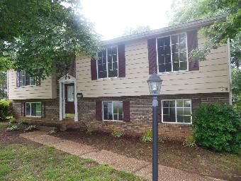 10313 Crumpets Ln, Richmond, VA 23235