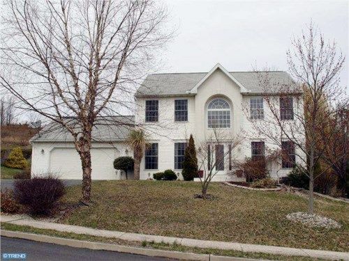 902 N MONOCACY CREEK RD, Douglassville, PA 19518