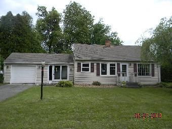 15 Alden St, Palmer, MA 01069