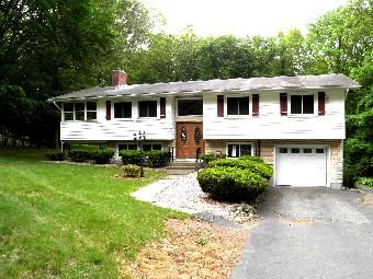 13 Sherry Dr, East Hampton, CT 06424