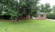 3005 Meadow Woods Dr Albany, GA 31707