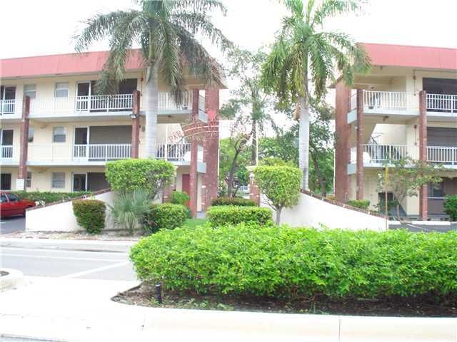 300 LAYNE BL # 208-3, Hallandale, FL 33009