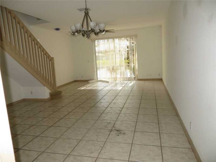 3704 SAN SIMEON CR # 3704, Fort Lauderdale, FL 33331