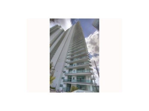 900 BISCAYNE BL # 2406, Miami, FL 33132