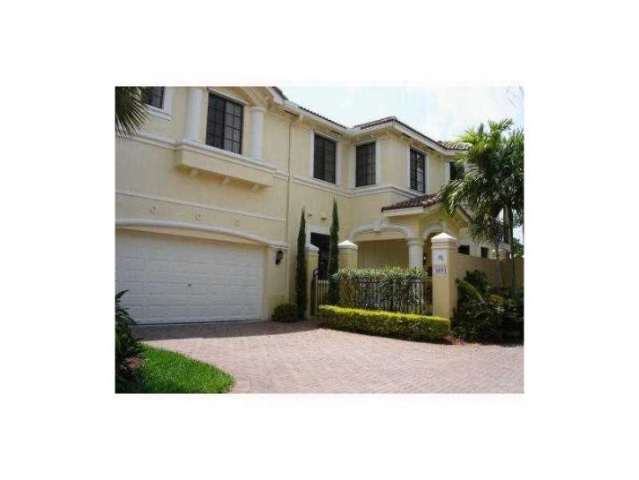 1651 PASSION VINE CR # 1651, Fort Lauderdale, FL 33326