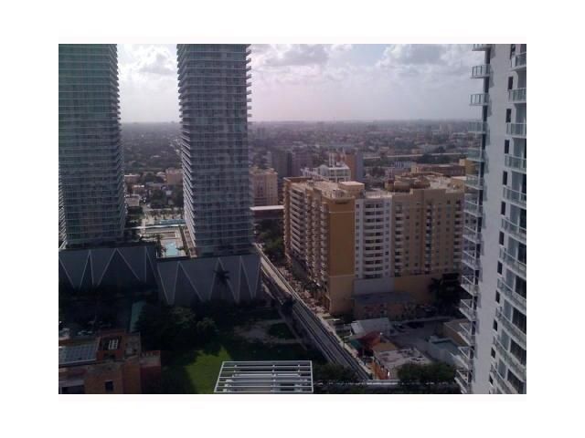 1060 BRICKELL AV # 2411, Miami, FL 33131