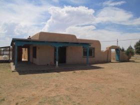 192 El Cerro Mission Rd, Los Lunas, NM 87031