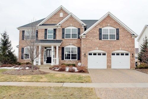 2 Birchwood Court, Lake In The Hills, IL 60156