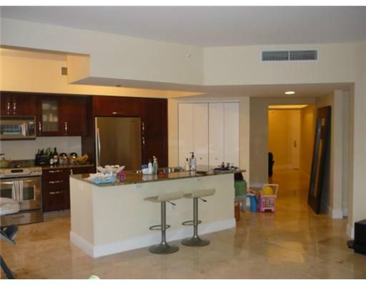 20000 E COUNTRY CLUB DR # 1211, Miami, FL 33180