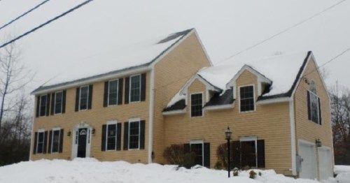 870 Salem St, Groveland, MA 01834