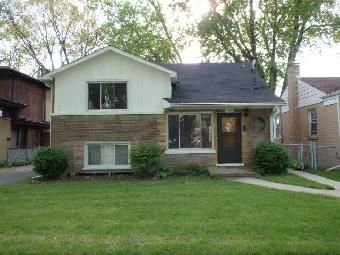 1546 Highridge Pkwy, Westchester, IL 60154