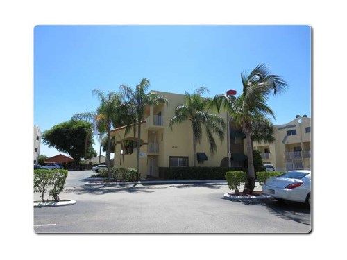 2690 W 76 ST # 206, Hialeah, FL 33016